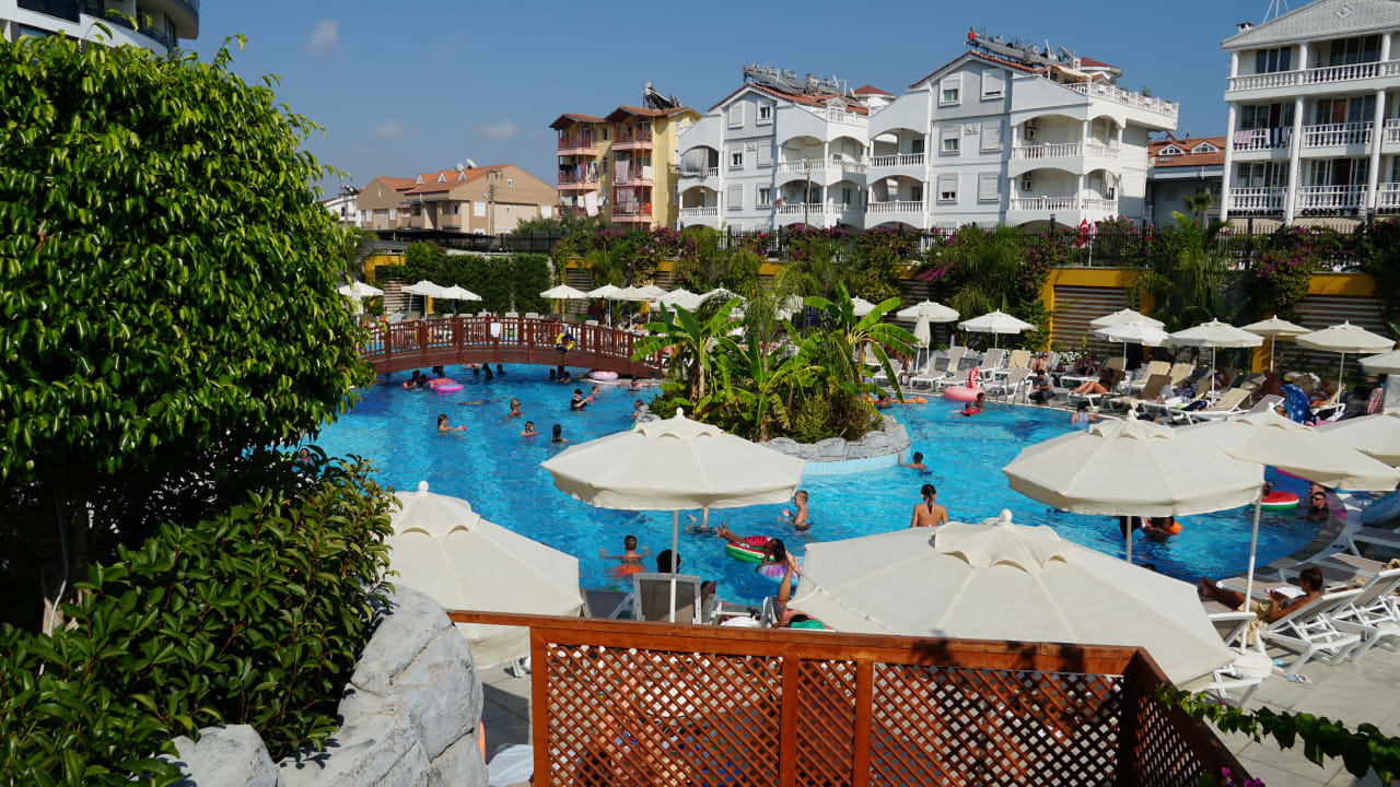 Pool Arnor de Luxe Hotel & Spa