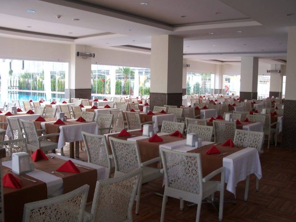 Hinterer Teil des Hauptresteraunts Dream World Resort & Spa