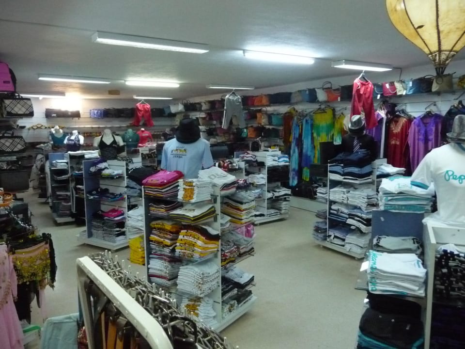 Geschäfte gegenüber der Anlage Djerba Sun Beach Hotel & Spa