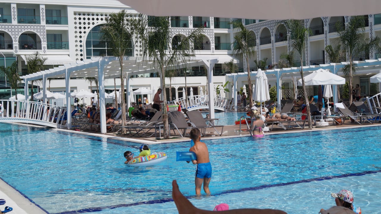 Tagsüber Karmir Resort & Spa