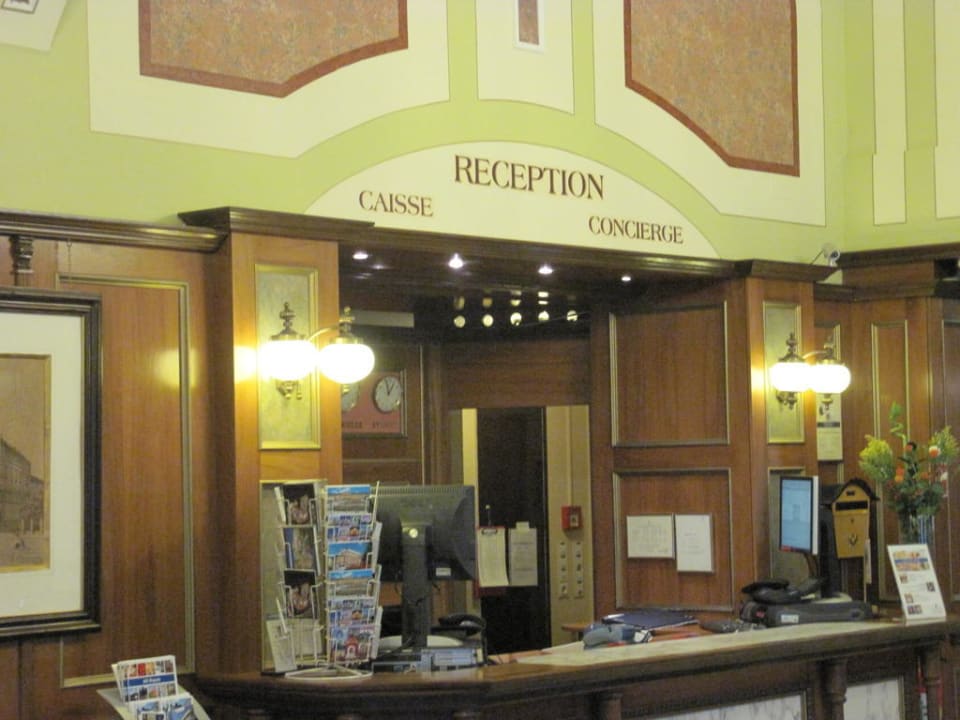 Rezeption Hotel Bellevue Vienna