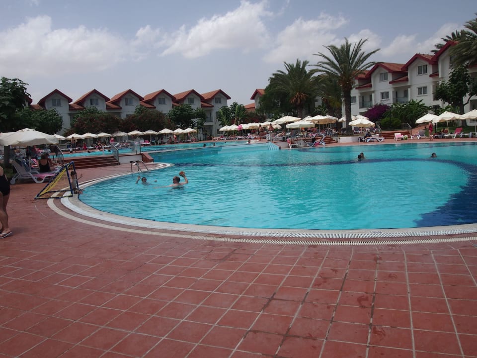 Pool bei Bungalows Salamis Bay Conti Resort Hotel & Casino
