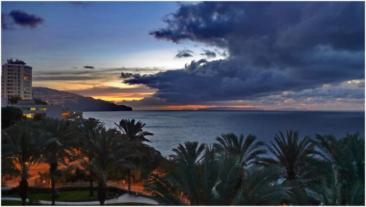 Sonnenaufgang (vom Zimmer 1310) Pestana Grand Ocean Resort