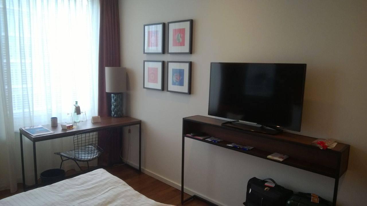 Fernseher AMERON Hamburg Hotel Speicherstadt