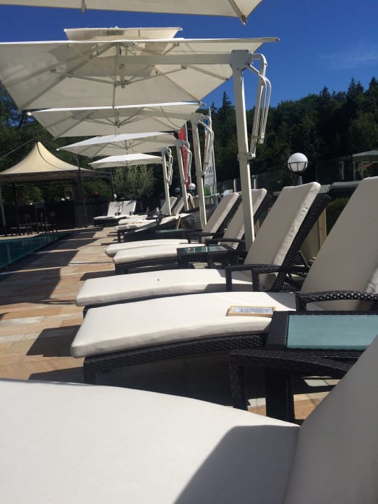 Poolliegen Romantischer Winkel RoLigio® & Wellness Resort