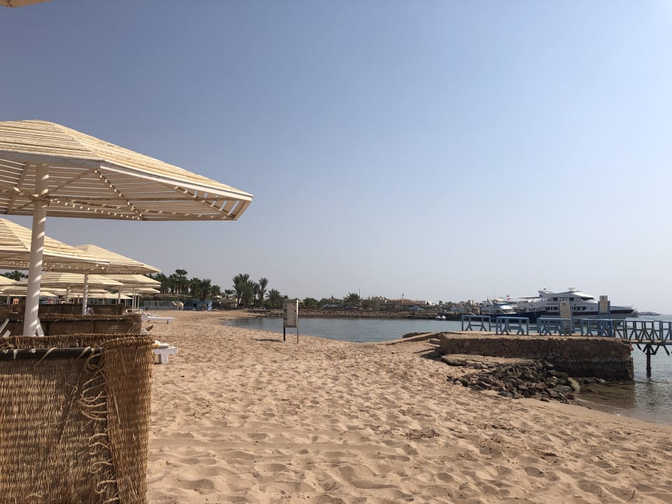 Strand Menaville Safaga