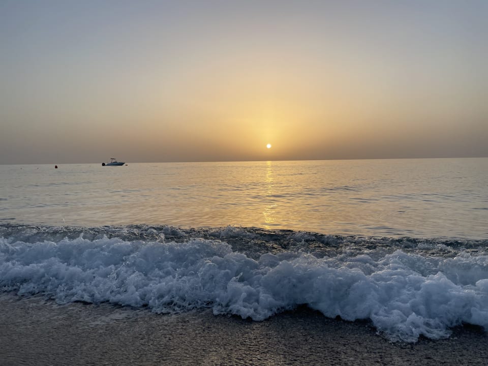 Strand Asterias Beach Resort