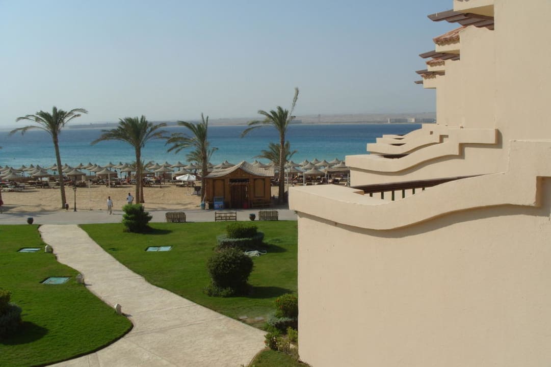 Blick zum Strand Pyramisa Beach Resort Sahl Hasheesh
