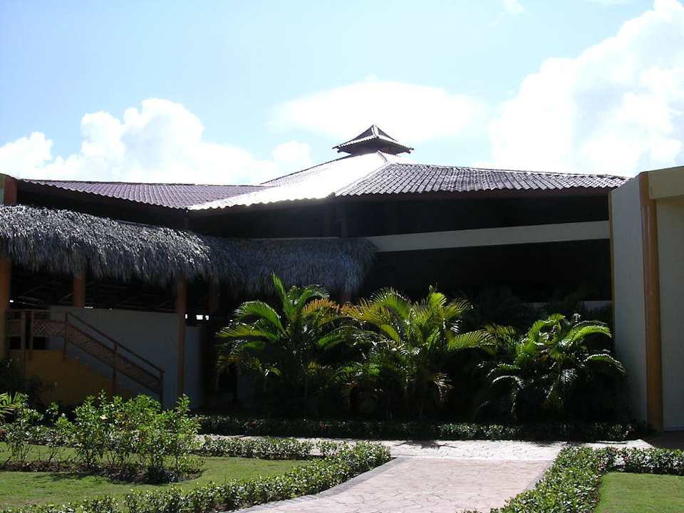 Gebäude für Showabende Grand Palladium Select Bávaro Resort & Spa