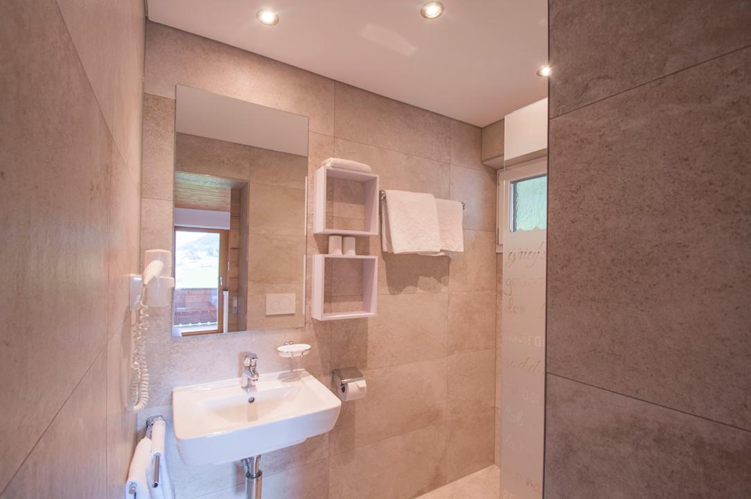 Zimmer Ferienwohnung Haus Kaunergrat