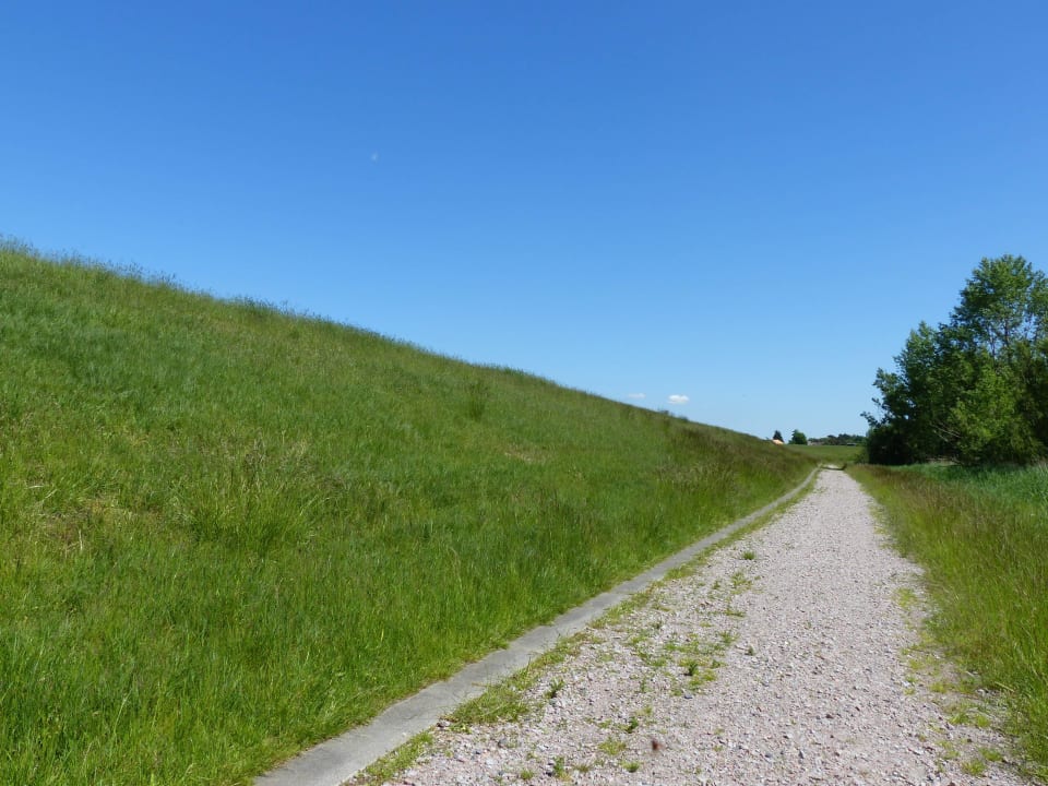 Ankunft am Deich: wo ist das Hotel? Leonardo Hotel Hamburg-Stillhorn
