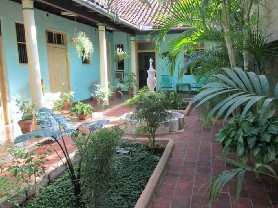 Patio Hostal Buen Viaje