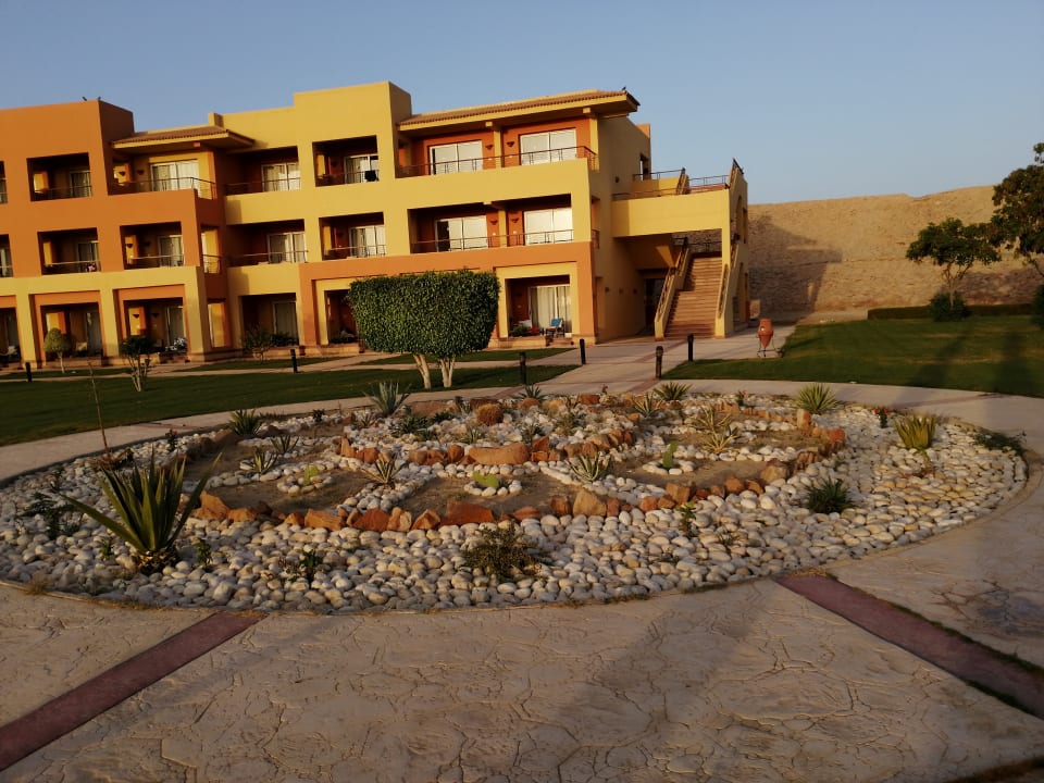 Außenansicht Malikia Resort Abu Dabbab