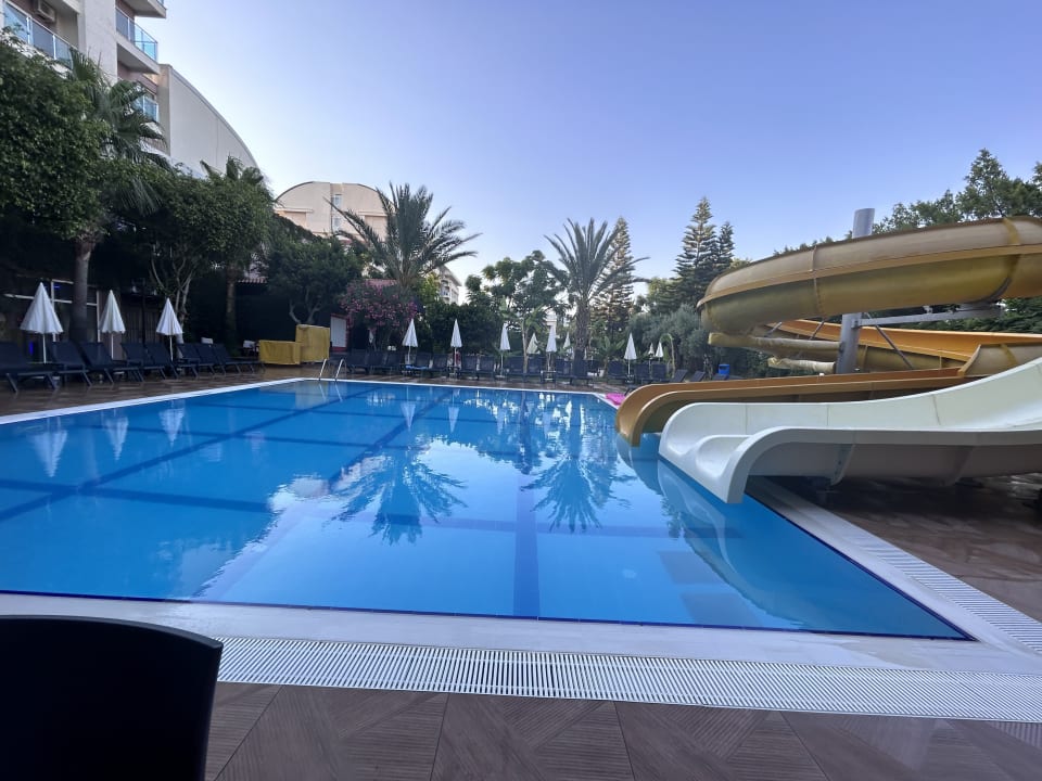 Pool Telatiye Resort