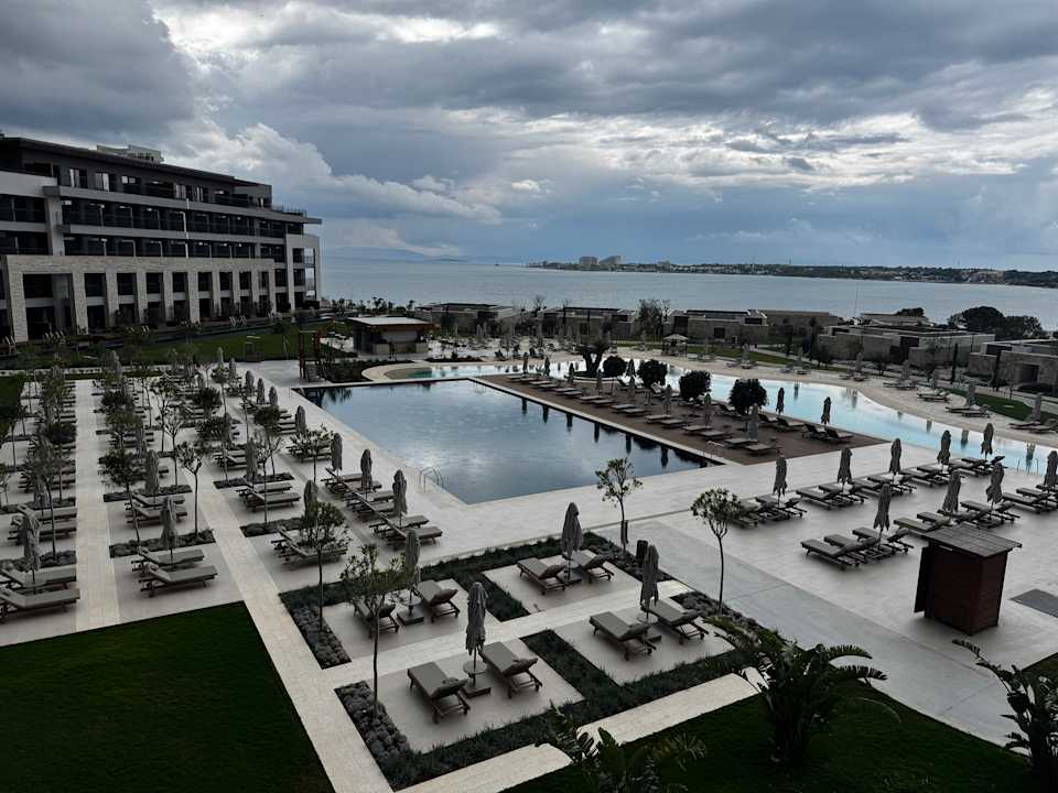 Pool Anda Barut Collection