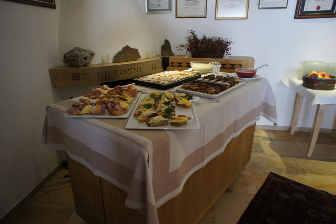 Nachmittagsbuffet im Alpenhotel Tirol zu Galtür Alpenhotel Tirol