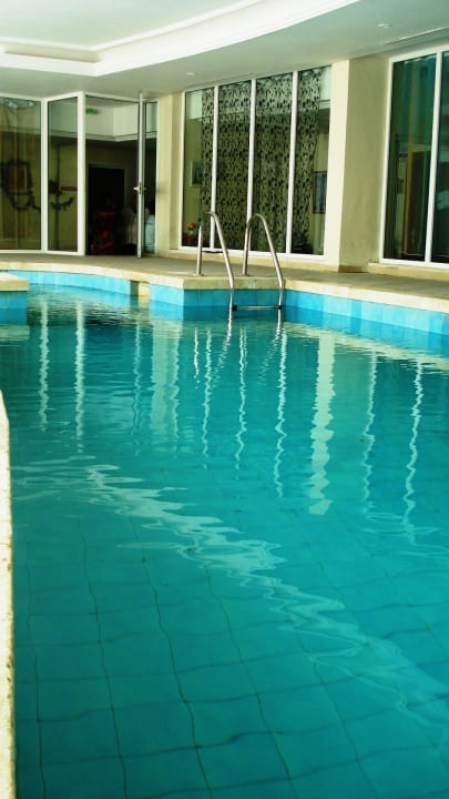 Piscine couverte Ruspina Beach Resort