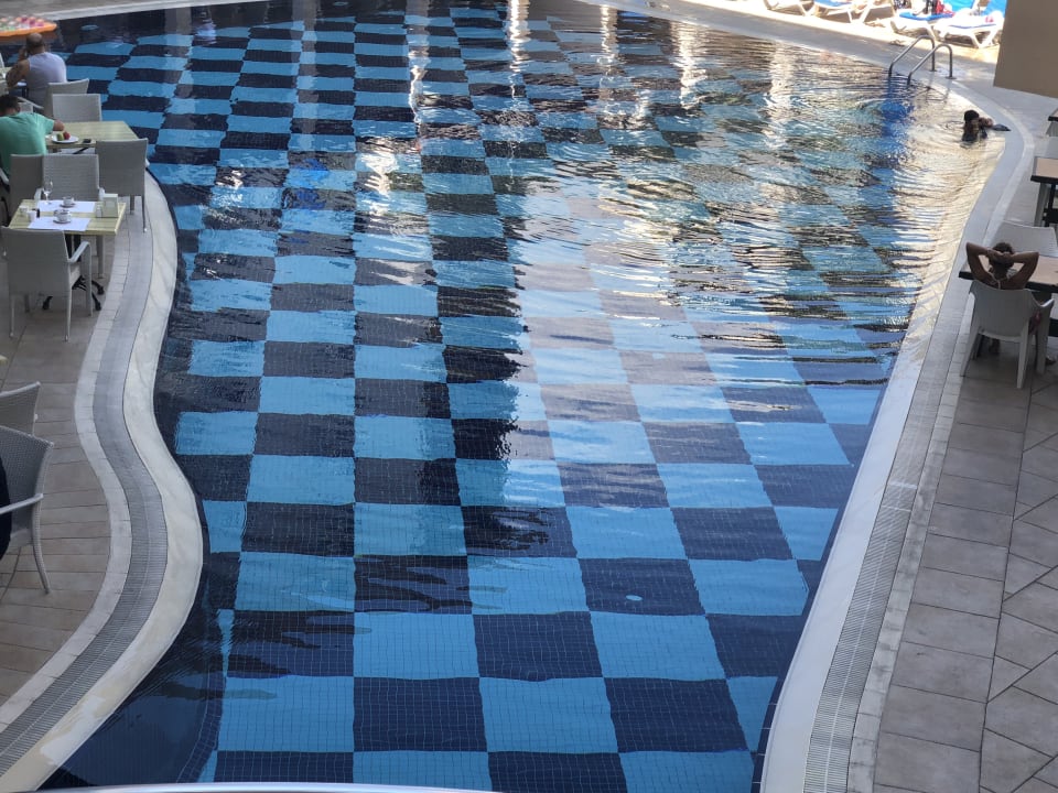Pool Tac Premier Hotel & Spa