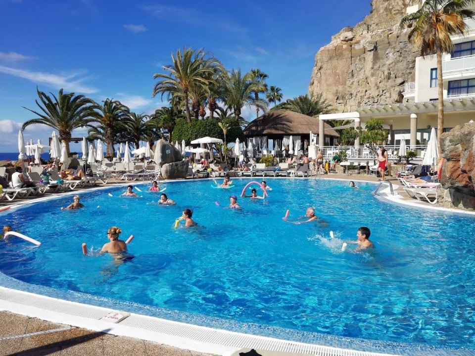 Pool Princess Taurito