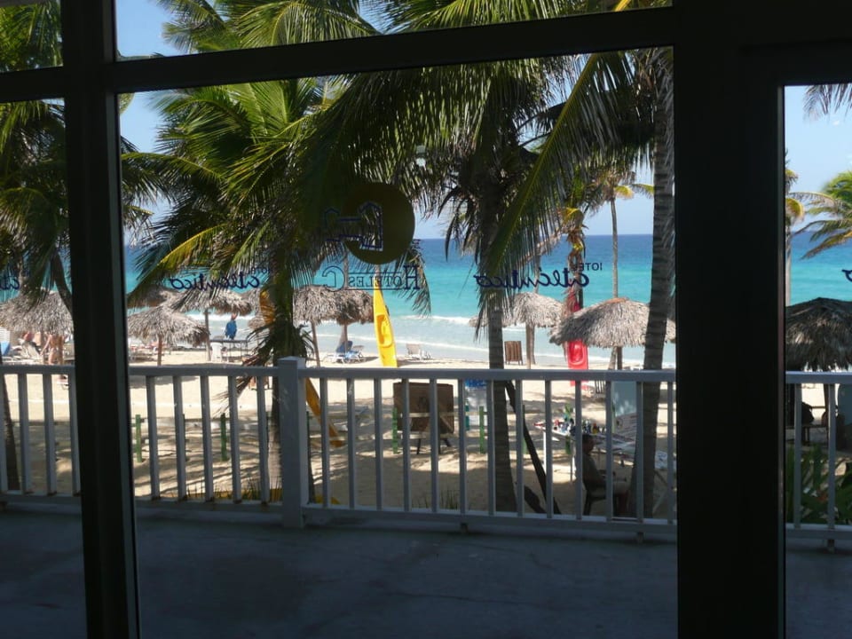 Sicht vom Restaurant auf den Strand Gran Caribe Club Atlantico