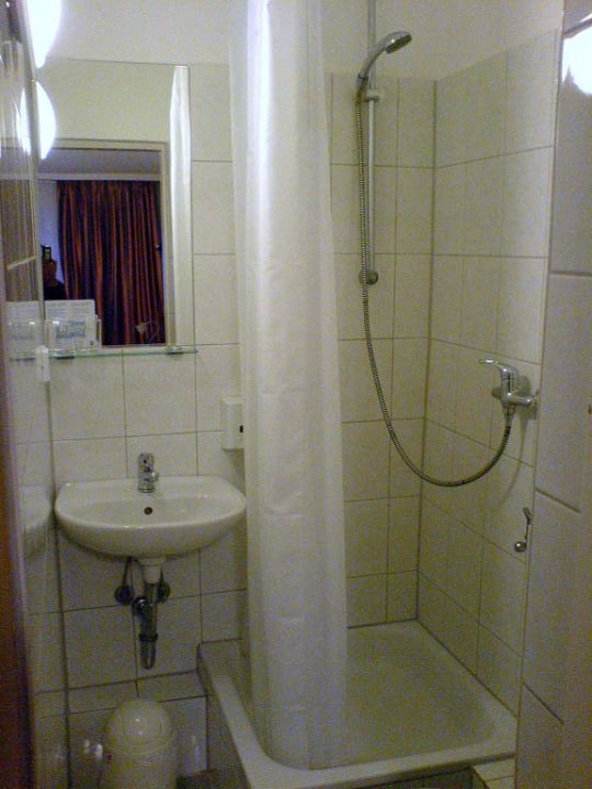 Badezimmer im Hotel Central Hotel Central Hamburg