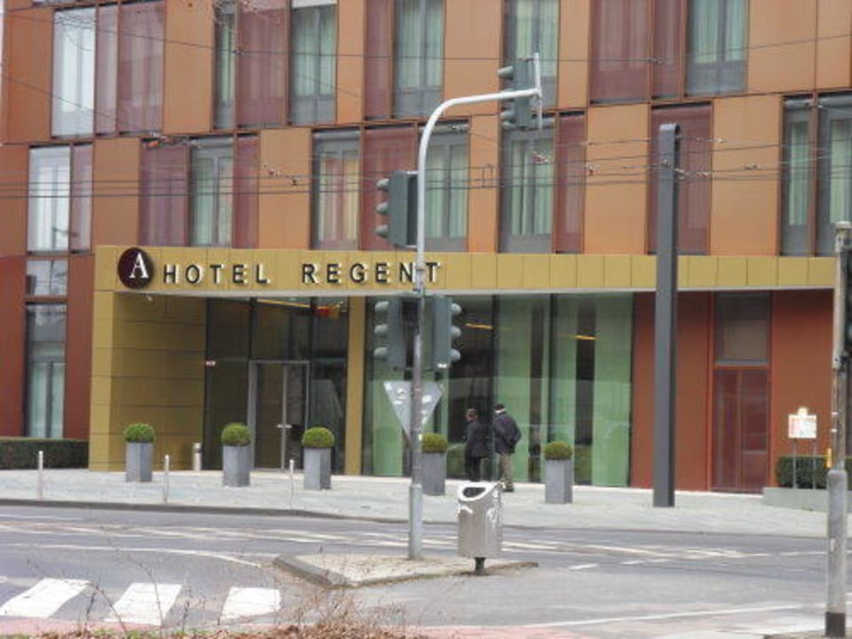 Eingang zum Hotel AMERON Köln Hotel Regent