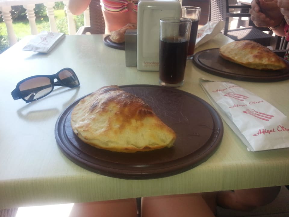 Calzone in der Snackbar, sehr sehr lecker Alba Queen Hotel