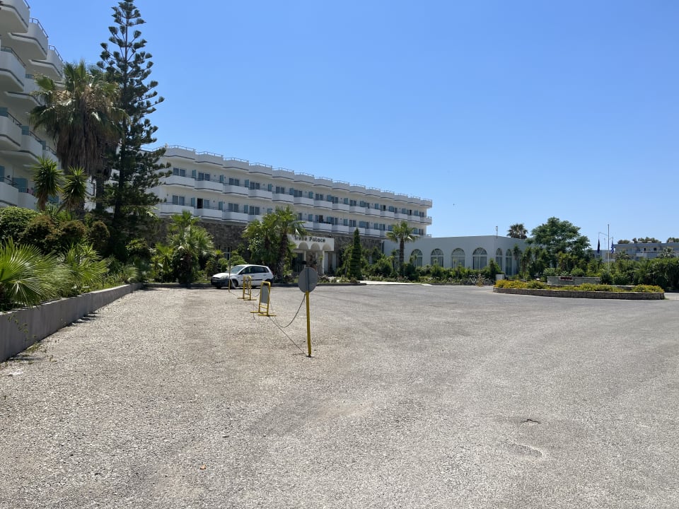 Außenansicht Irene Palace Beach Resort Club alltoura