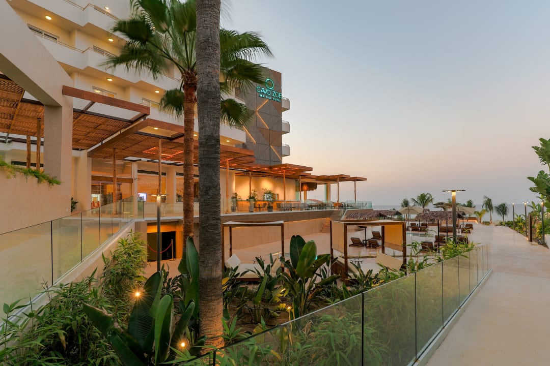 Außenansicht Cavo Zoe Seaside Hotel