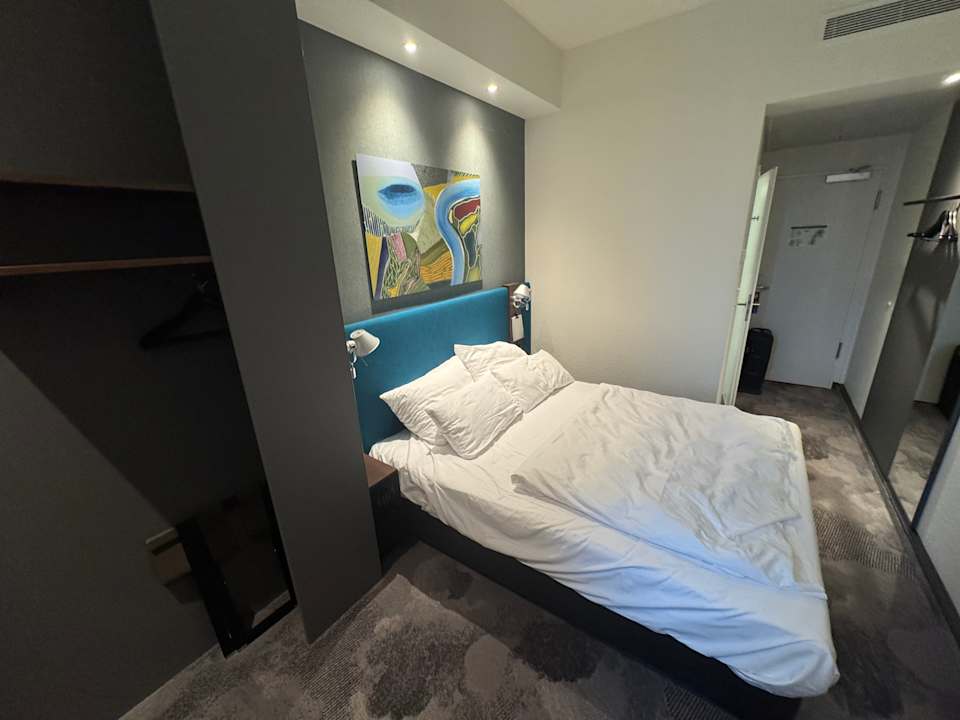 Zimmer Motel One Wiesbaden