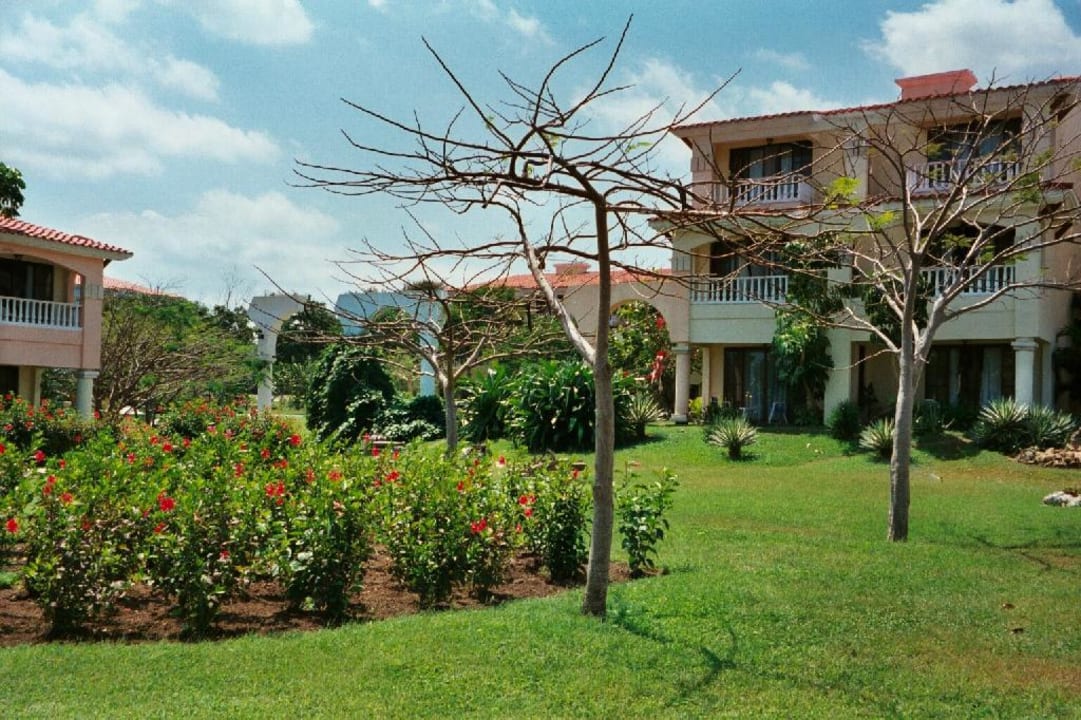 Garten zwischen Villa 4 und 5 Brisas Guardalavaca Hotel & Villas