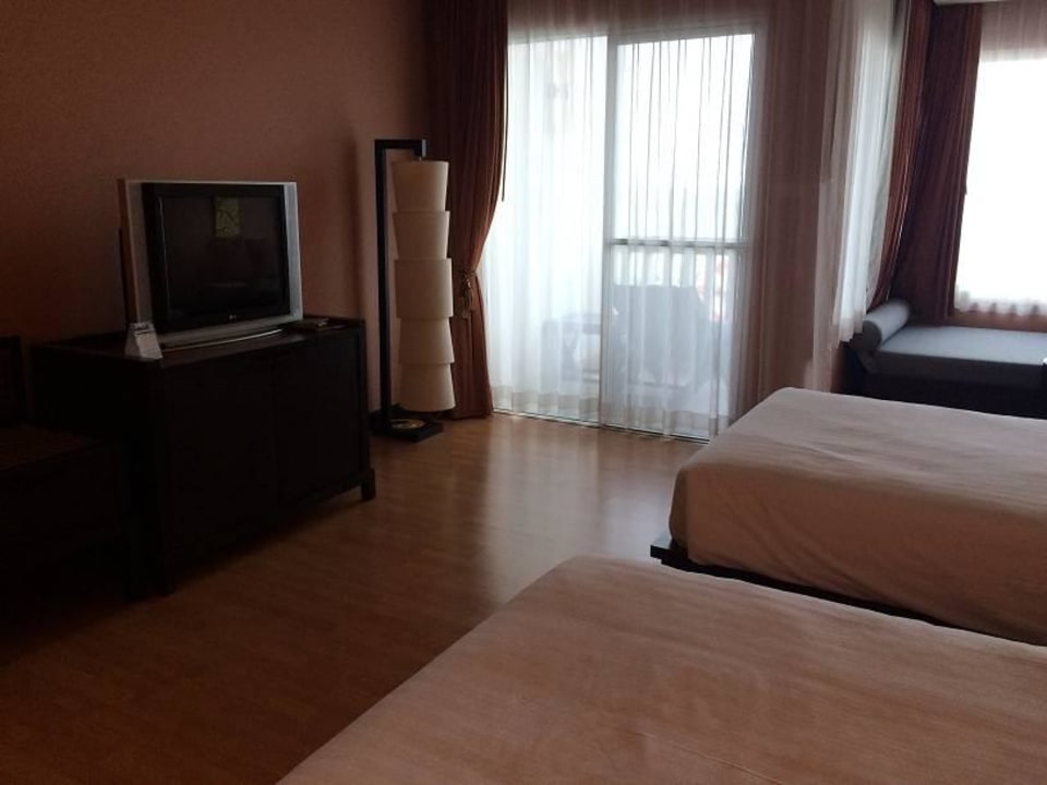 Relaxing area  Hotel Grand Pacific Sovereign Resort & Spa