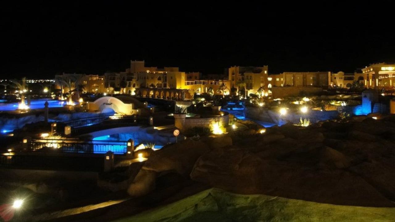 Pool bei Nacht Hotel Kempinski Soma Bay