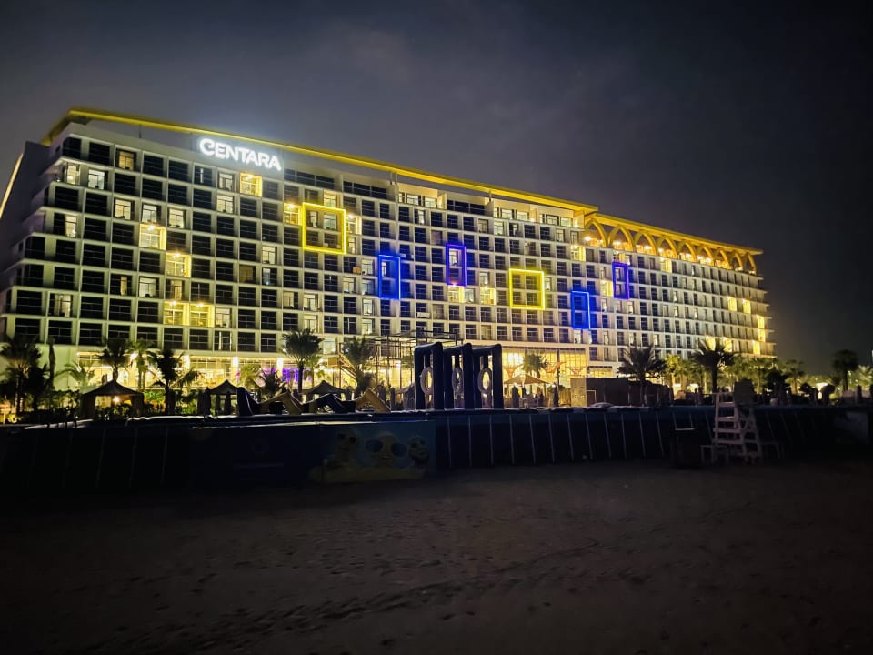 Außenansicht Centara Mirage Beach Resort Dubai - A World of Family Fun