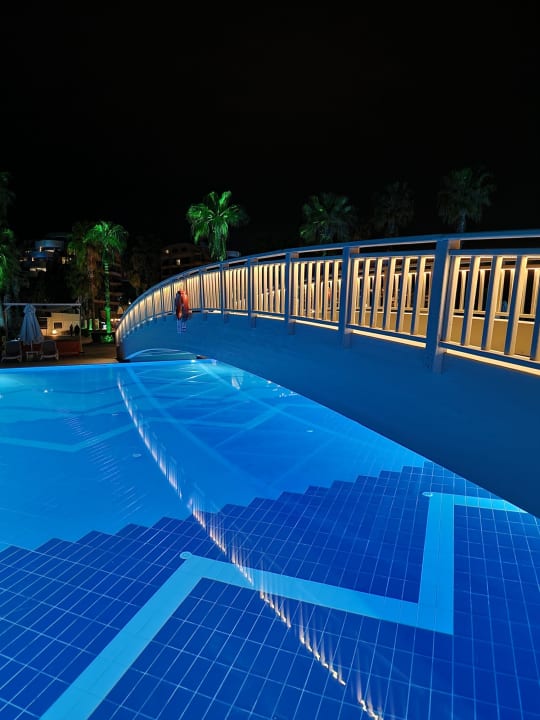 Pool Susesi Luxury Resort