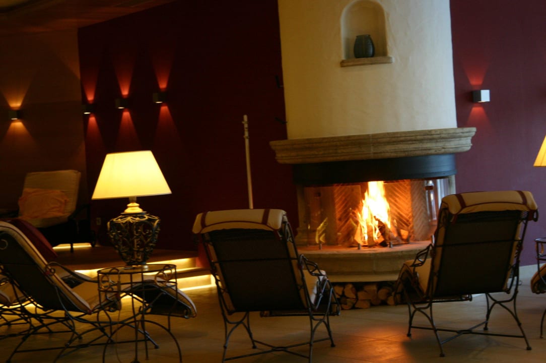 Ruheraum mit Kaminfeuer Dilly - Das Nationalpark Resort