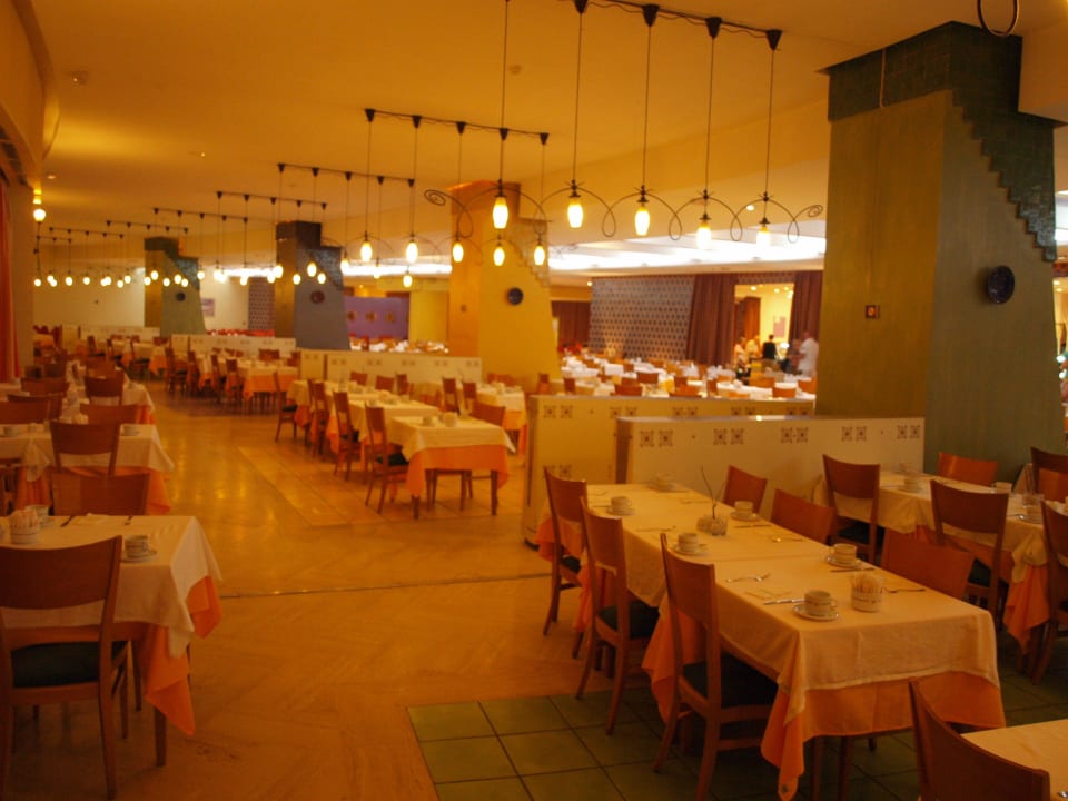 Blick in das Restaurant Iberostar Waves Founty Beach