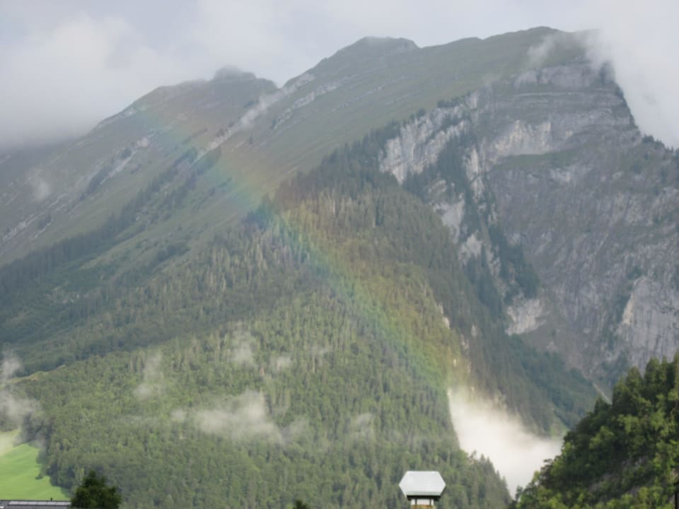 8/14 Kanisfluh mit Regenbogen  Pension & Ferienwohnung Solaria