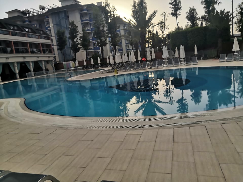 Pool Insula Resort & Spa