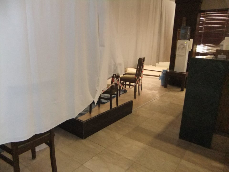 Baustelle mit Vorhang geschützt! Armas Gül Beach