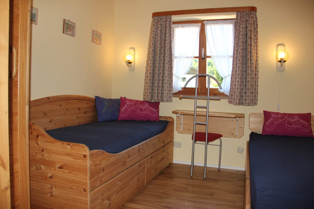 Ferienwohnung 1, Schlafzimmer 2 Haus Roseneck