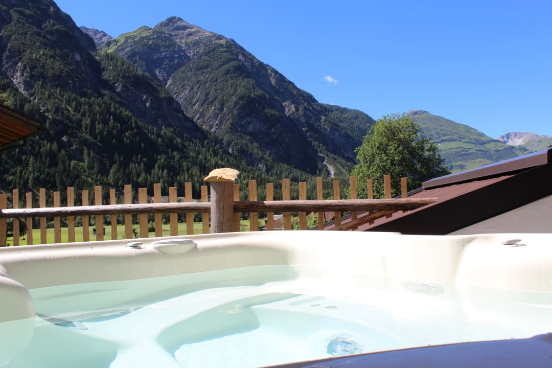 Pool Oberlechtaler Hof