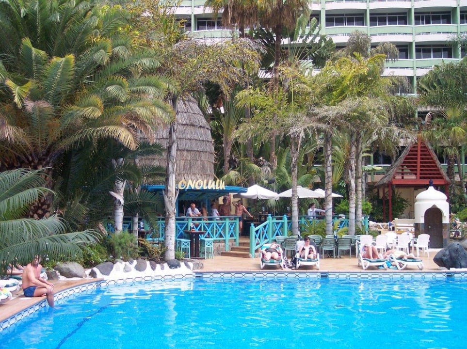 Honululubar am Animationspool Abora Buenaventura by Lopesan Hotels