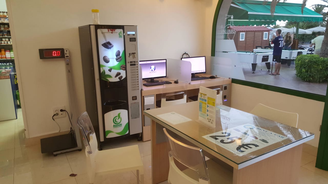 Internetecke und Kaffeeautomat Club Maspalomas Suites & SPA