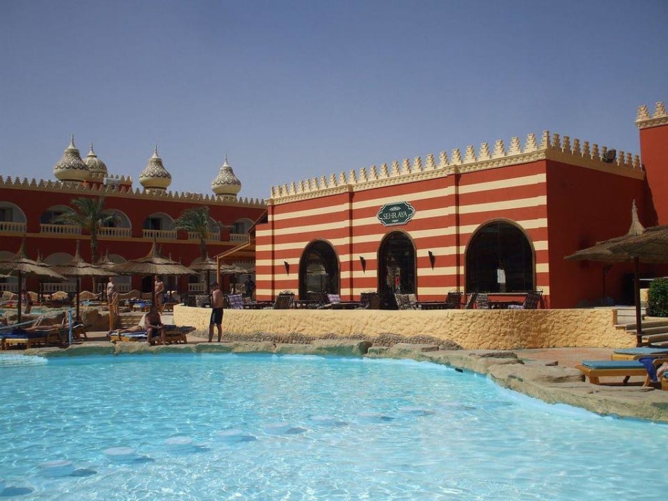 Seraya Bar Pickalbatros Alf Leila Wa Leila Resort - Neverland Hurghada