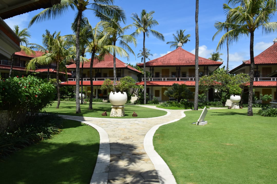 Gartenanlage Holiday Inn Resort Baruna Bali