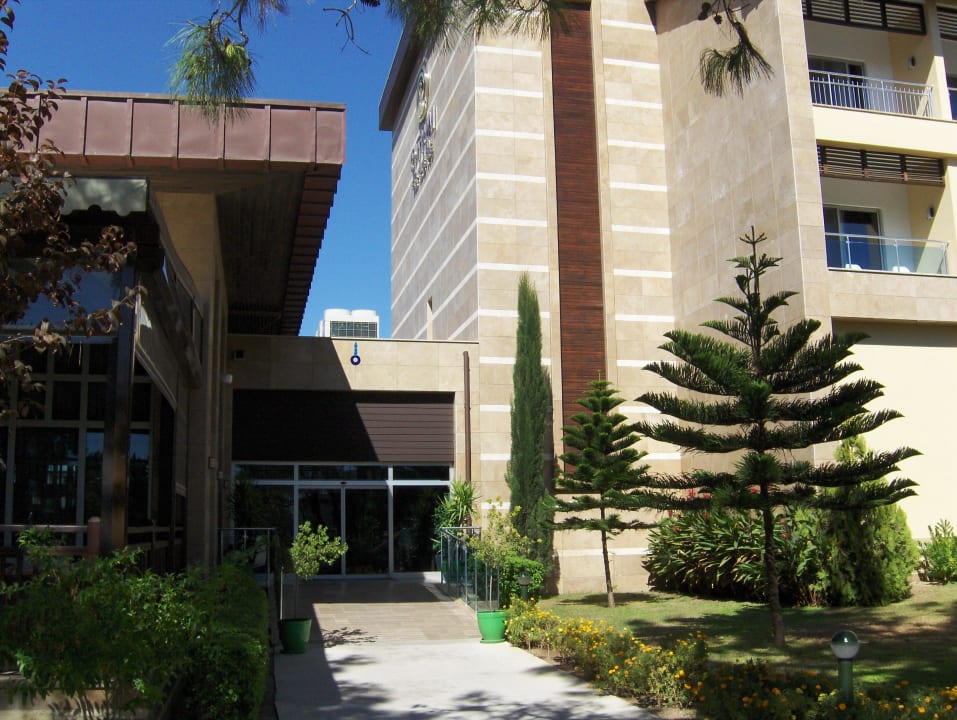 Eingang zur Lobby Marvida Family Eco