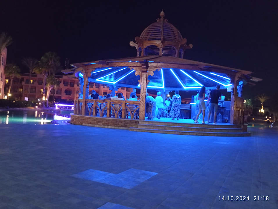 Außenansicht Parrotel Aqua Park Resort