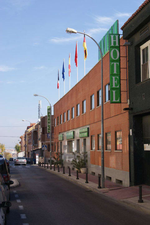 Fachada del hotel Hotel Praderón