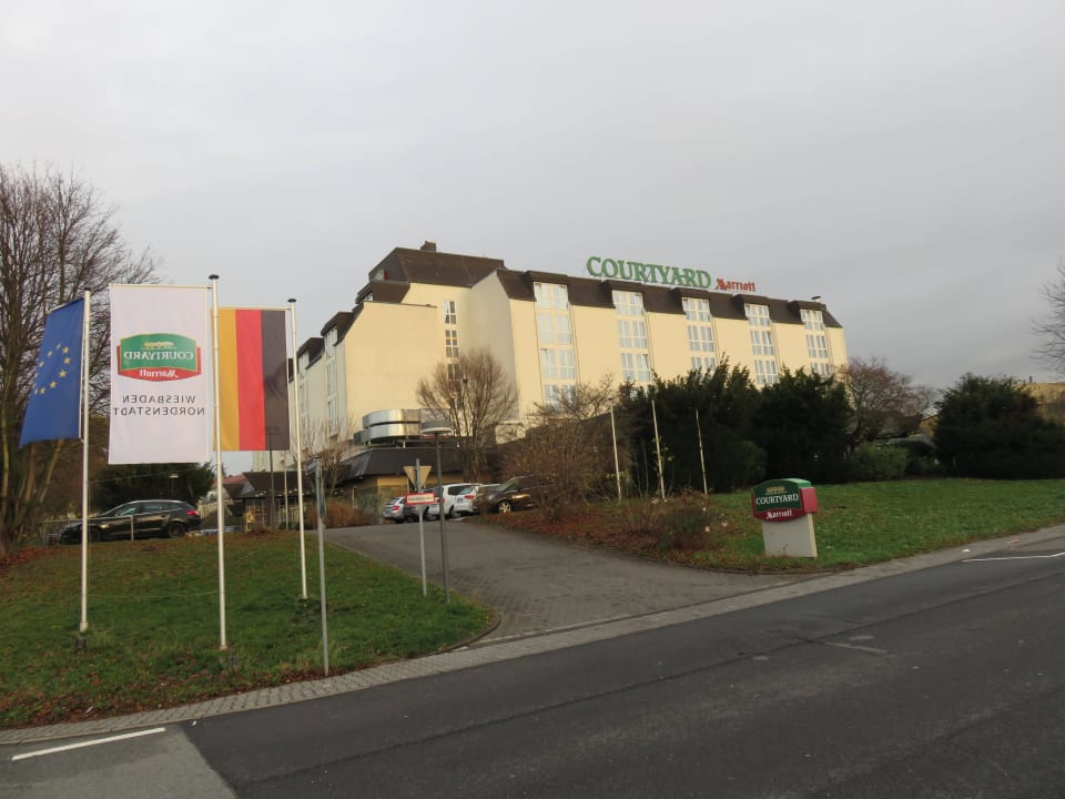 Courtyard Wiesbaden-Nordenstadt Courtyard by Marriott Wiesbaden-Nordenstadt